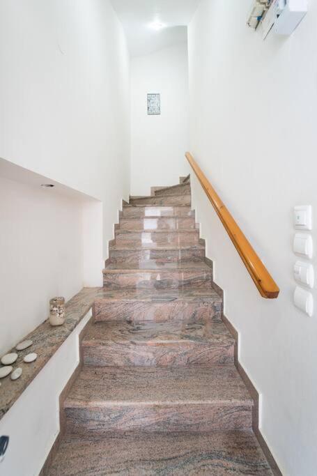 Evelina 1 Apartment ลิคชูรี ภายนอก รูปภาพ